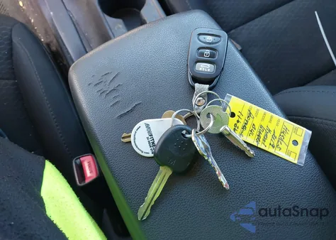 2019 Hyundai Elantra Se из США, поврежденный, VIN 5NPD74LF7KH477194